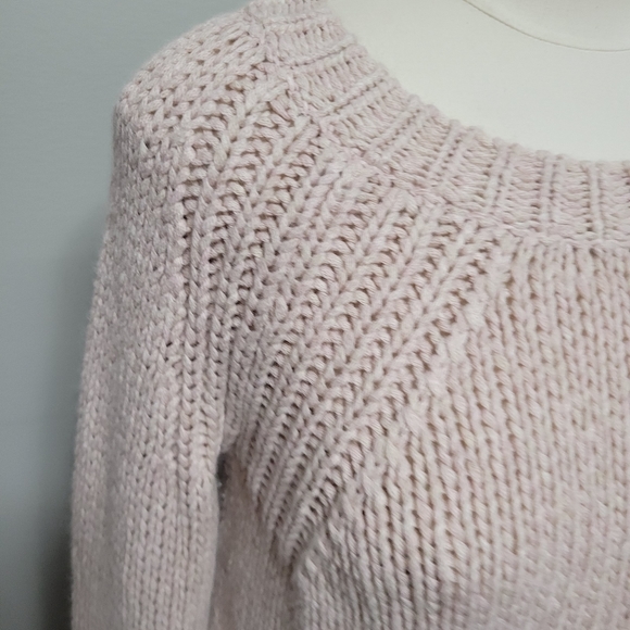 Ann Taylor pink chunky knit sweater size medium - Picture 2 of 9